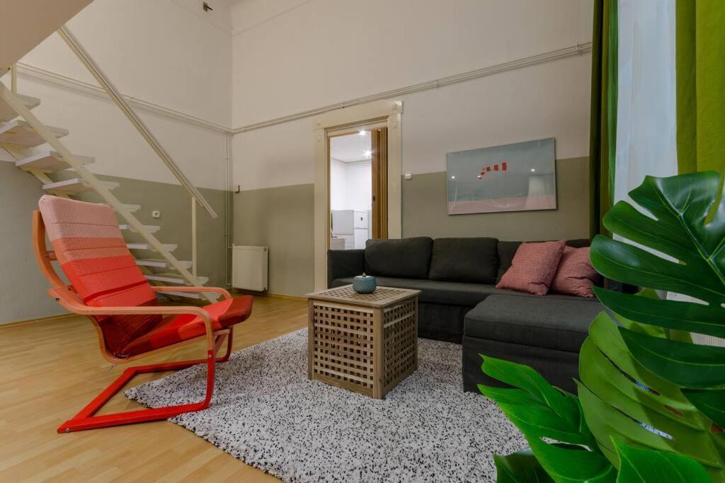 De Lux Studio Apartment In Historical Quarters Budapest Exteriör bild