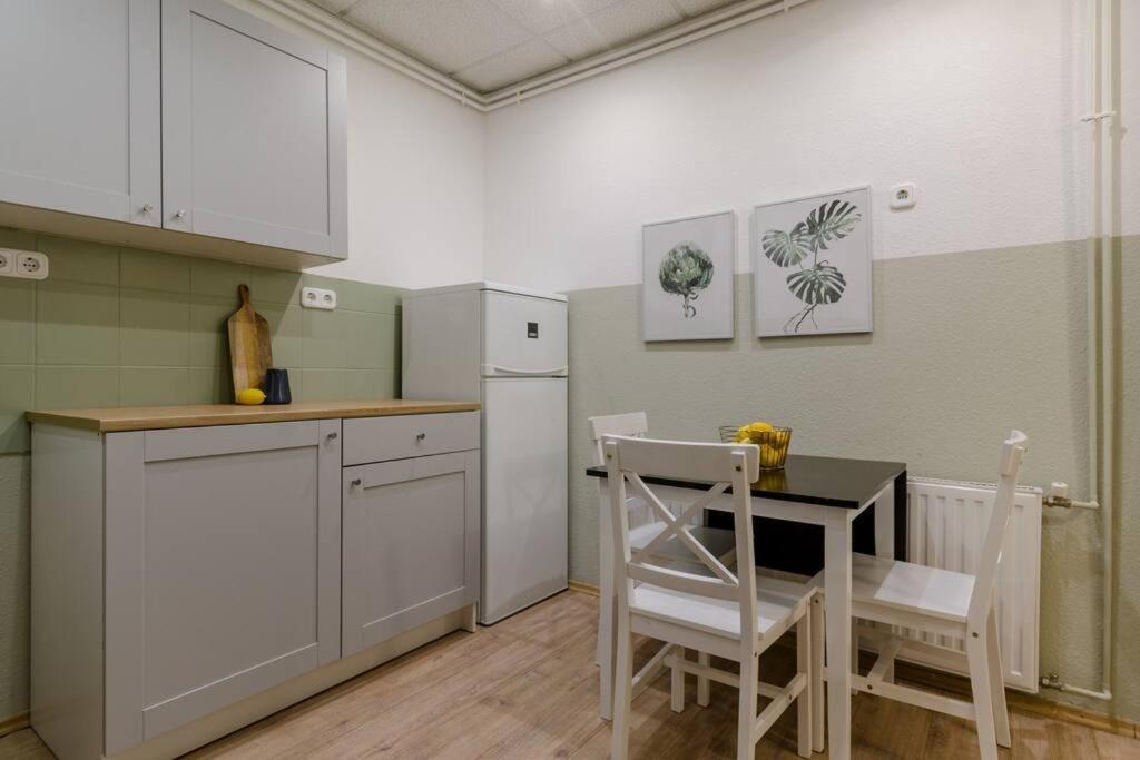 De Lux Studio Apartment In Historical Quarters Budapest Exteriör bild